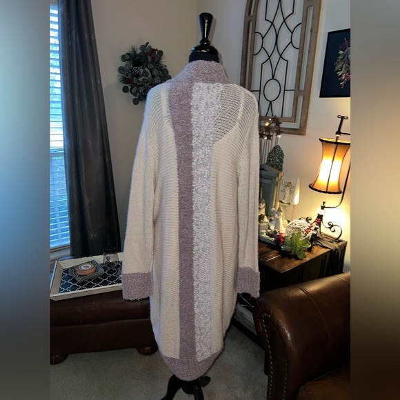 Long Cardigan - Picture 4 of 5
